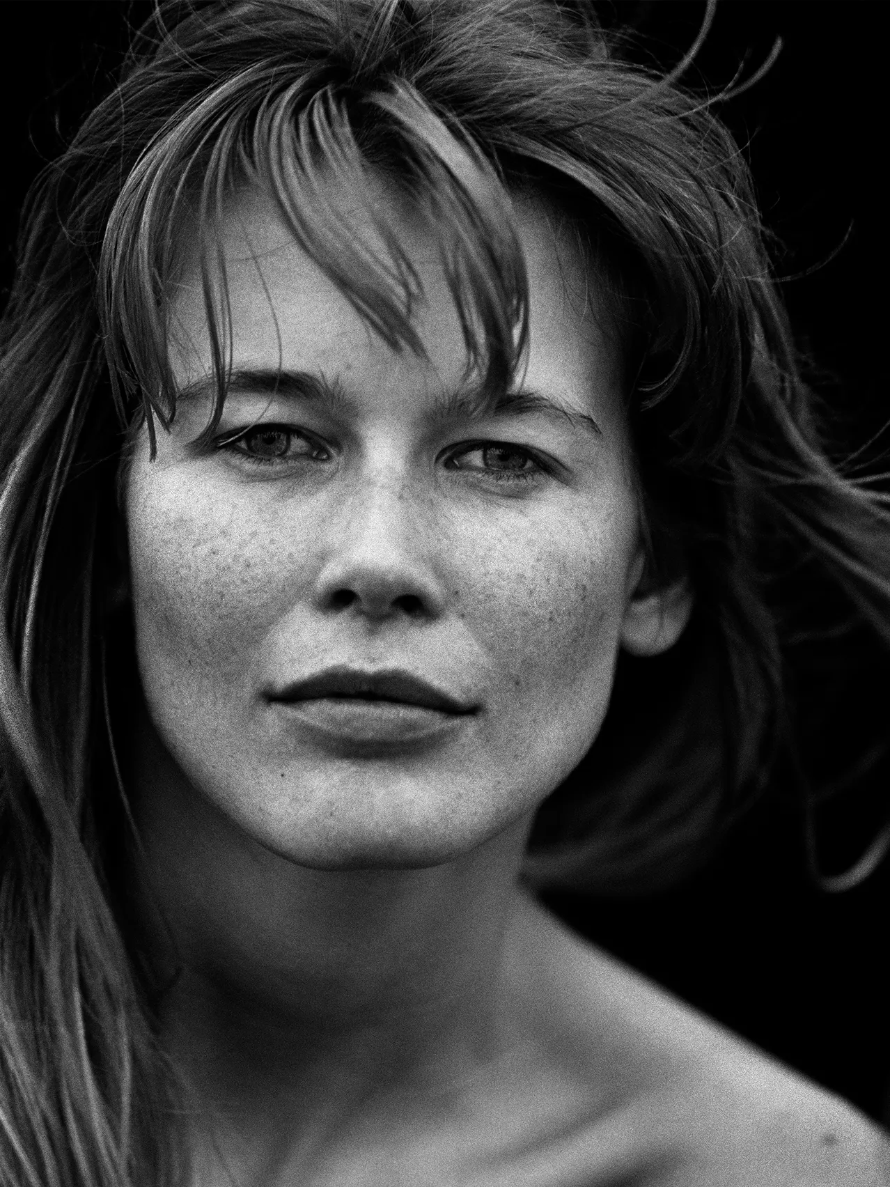 Portrait noir et blanc de Claudia Schiffer