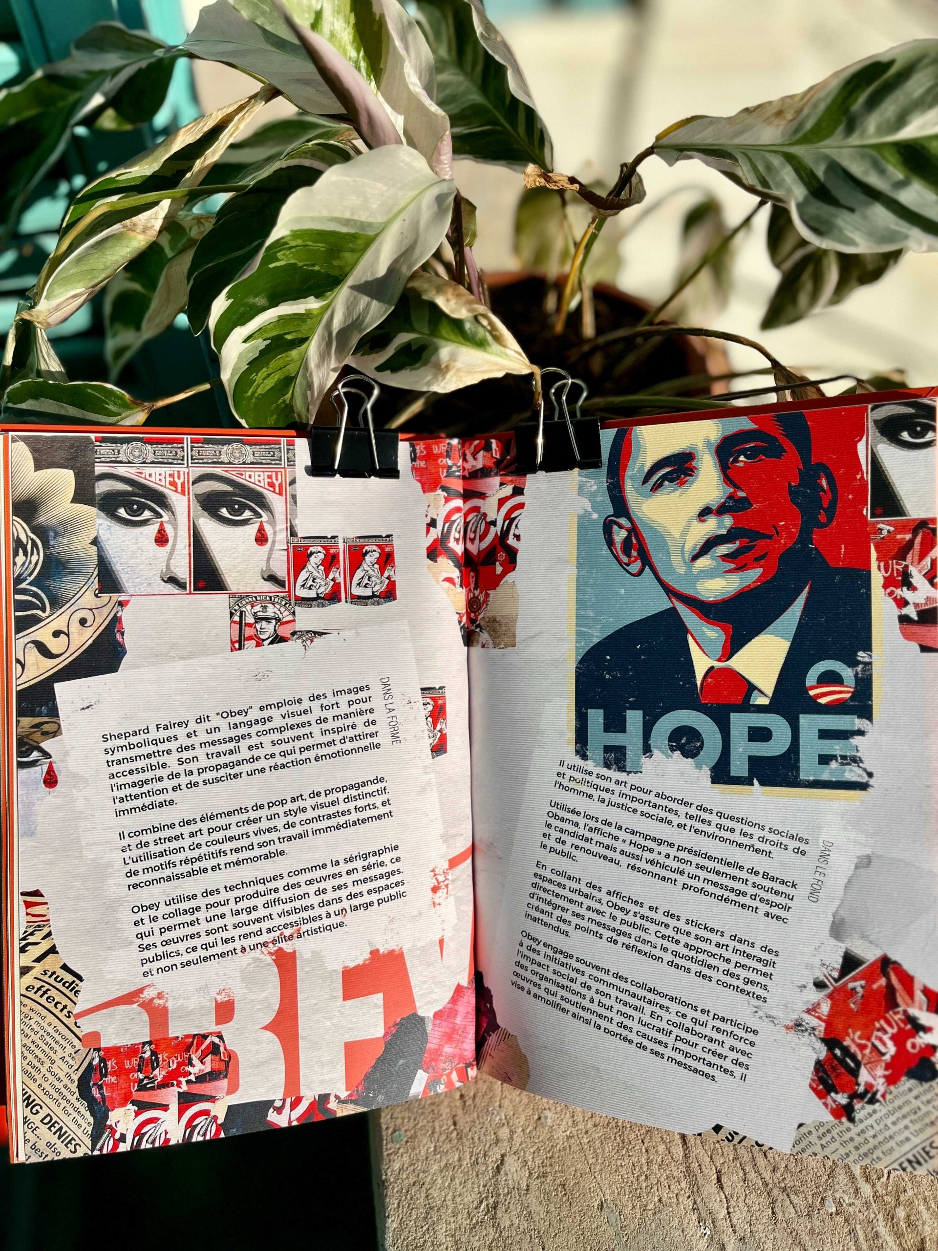 Double page intérieure du livre Sense Matters par Pix Associates avec une illustration de Barack Obama, Obey, Hope..